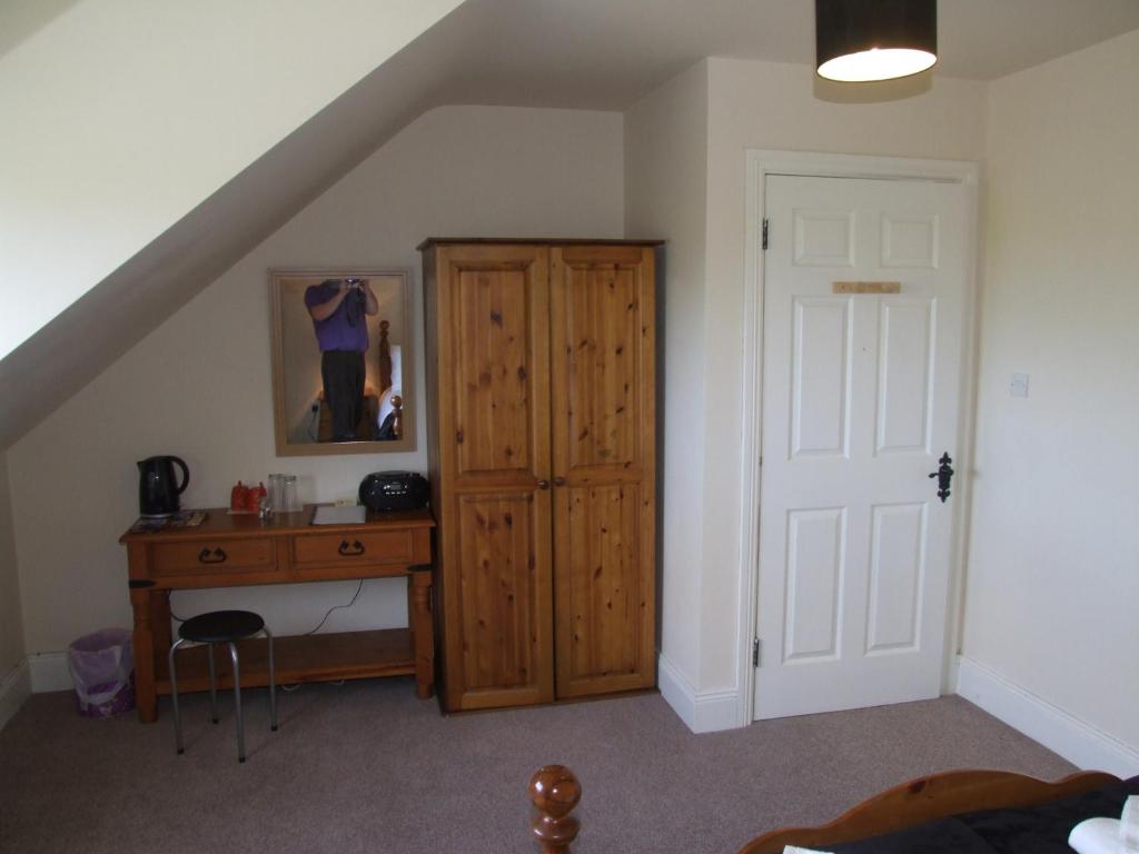 The Curragh Country House Accommodation - Dubbele Of Dubbele Kamer Met Gedeelde Badkamer
