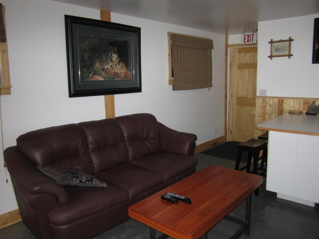 Posezení v ubytování Log Inn & Pub