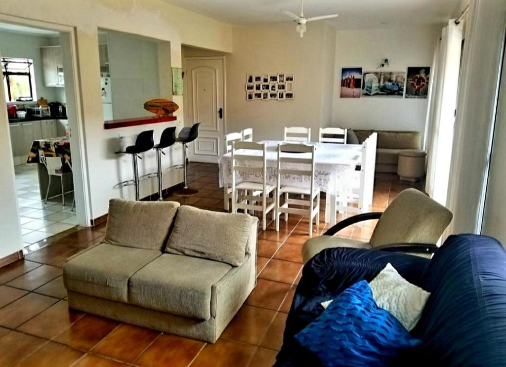  Apartamento amplo e arejado