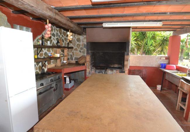 Kuchyňa alebo kuchynka v ubytovaní Villa Finca Escalicha
