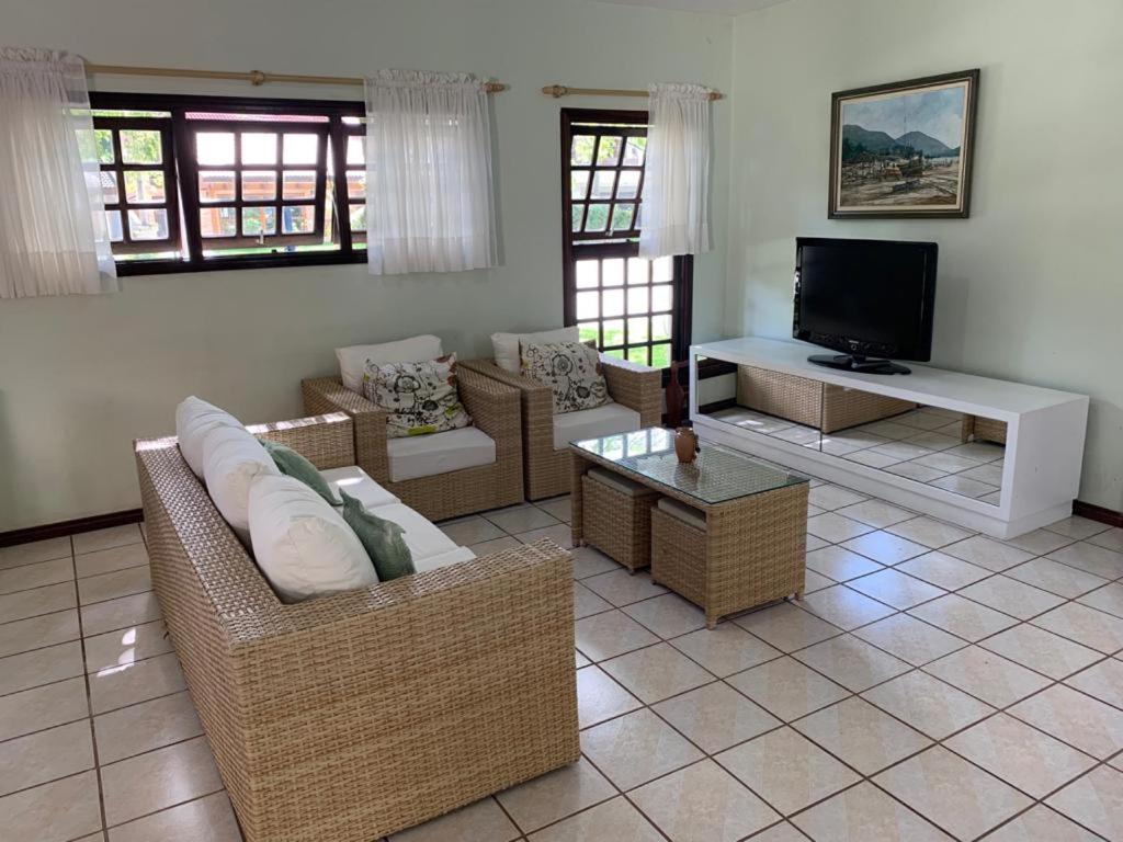  Linda casa em Riviera de São Lourenço!