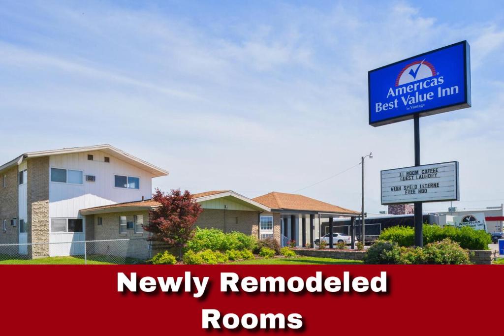 a new rapidly remodeled rooms sign in front of a house at Americas Best Value Inn - Lebanon in Lebanon