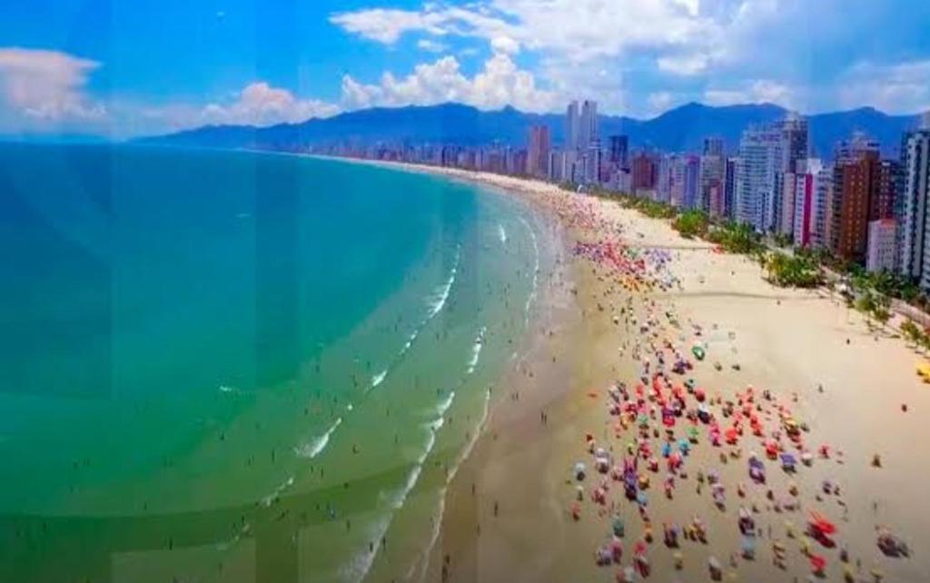 Casa Praia grande a 10 min da praia