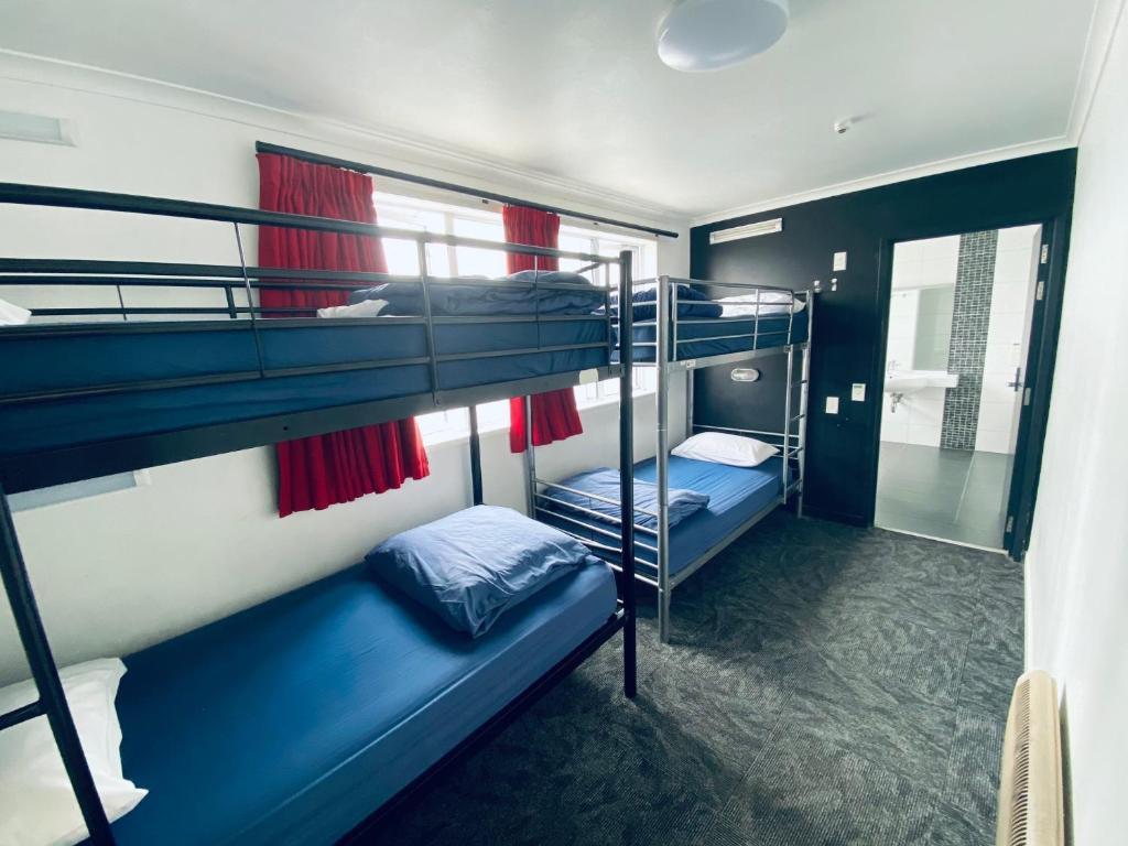 Based by the Lake - Resim 35