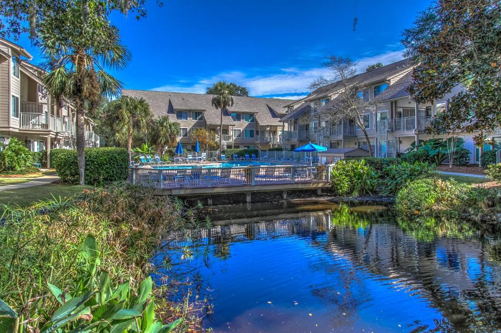 82 Courtside 2 BR Forest Beach Condo, Hilton Head Island Updated 2024 Prices