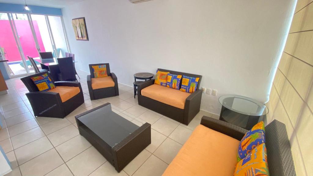 Tropical Home in excellent location just 10 min from Nuevo Vallarta Beach