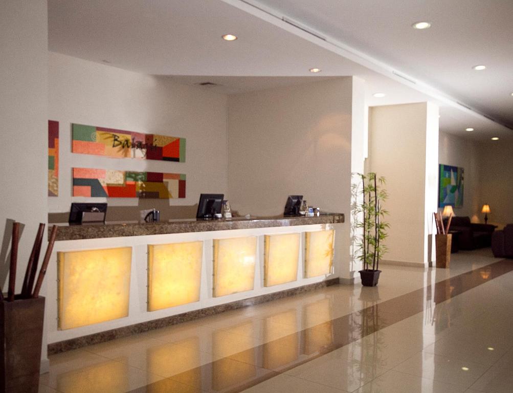 Vstupní hala nebo recepce v ubytování Balaju Hotel & Suites
