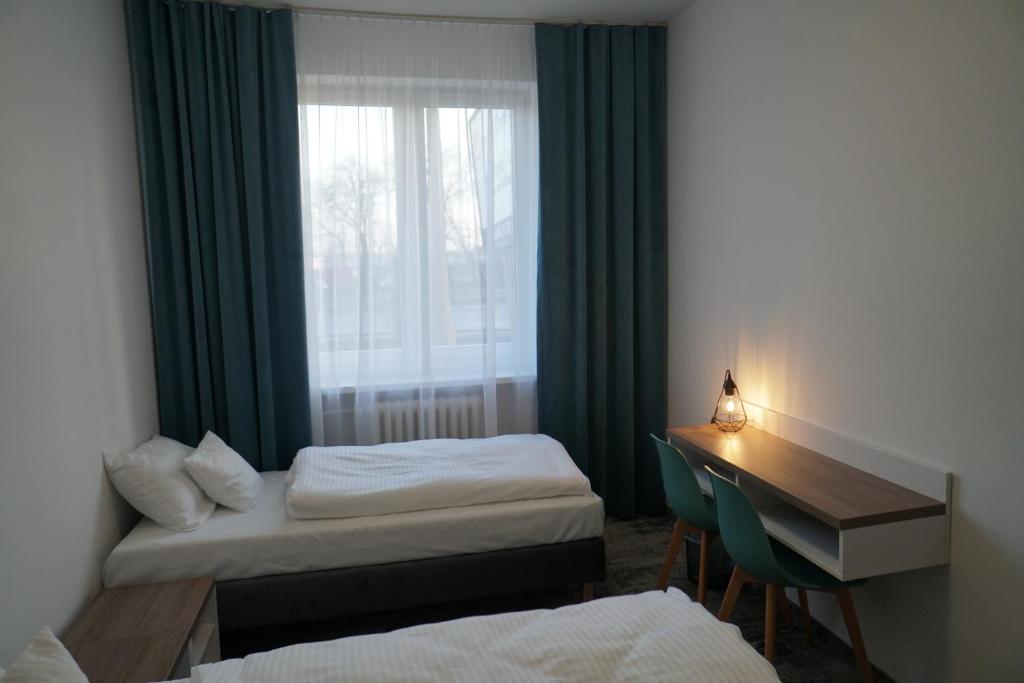 Stary Koszalin Hostel & Hotel Services - Cama Individual En Habitación Compartida Mixta