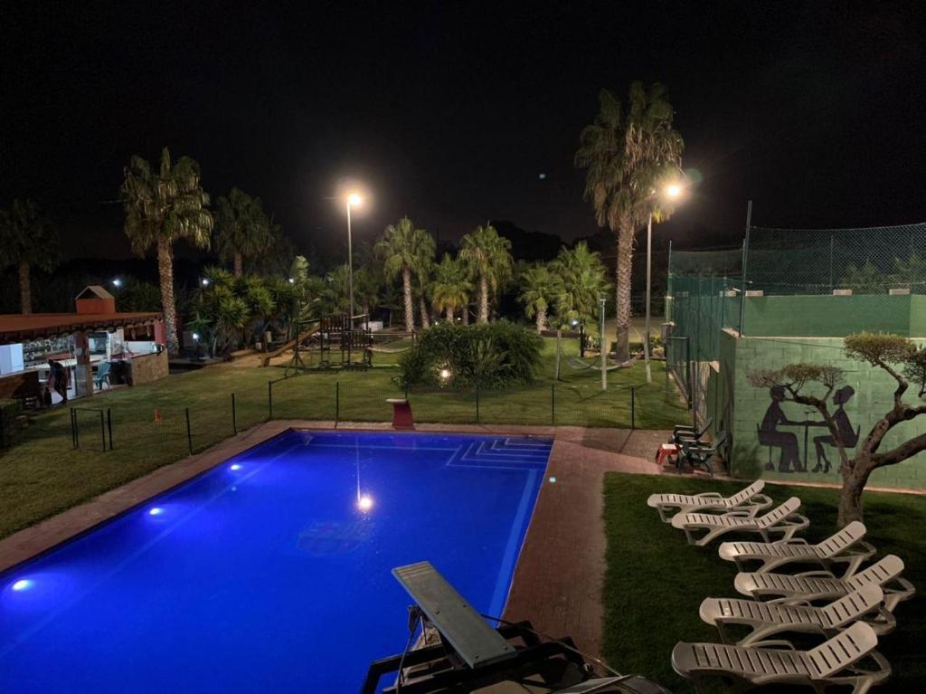 Bazén v ubytovaní Villa Finca Escalicha alebo v jeho blízkosti