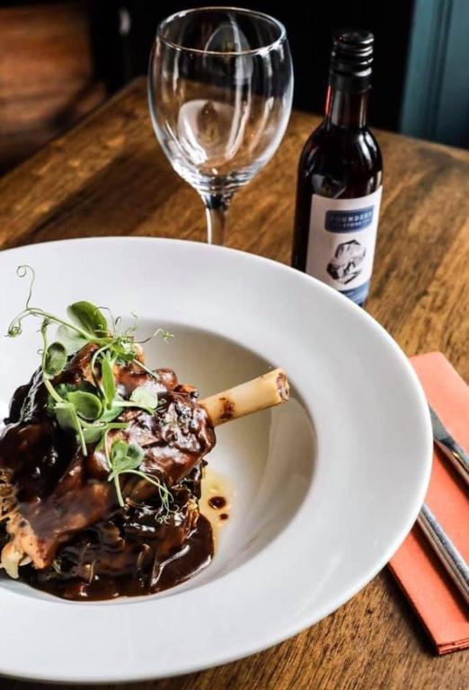 Benedicts Hotel - Resim 16