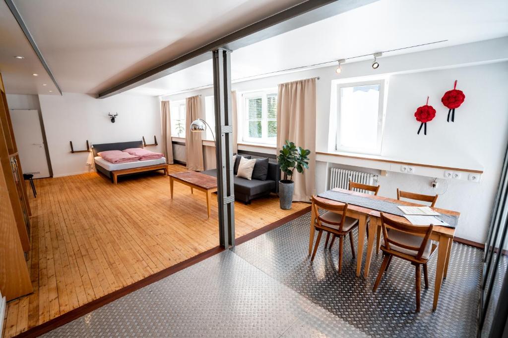 Black Forest Bike Hostel - Apartment - Ground Floor
