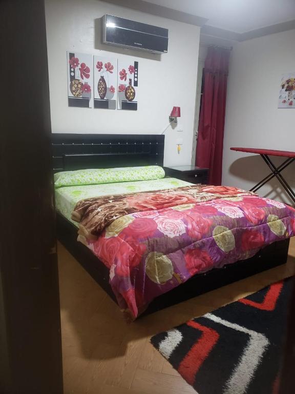 Postel nebo postele na pokoji v ubytování Stanley Bridge Apartment