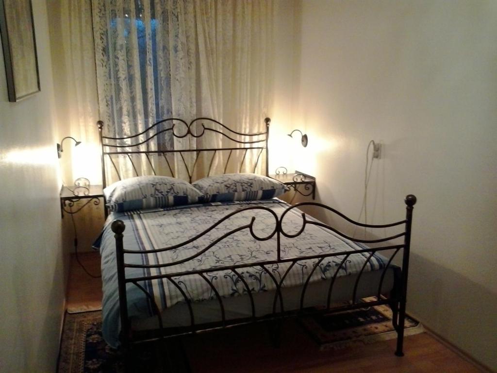 Una cama o camas en una habitación de Apartment Sarah