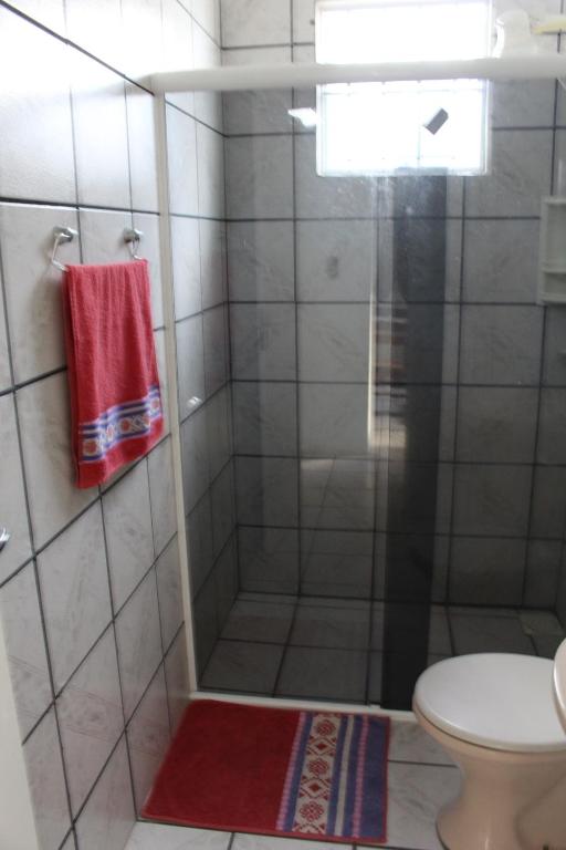  Apartamento com piscina perto da praia