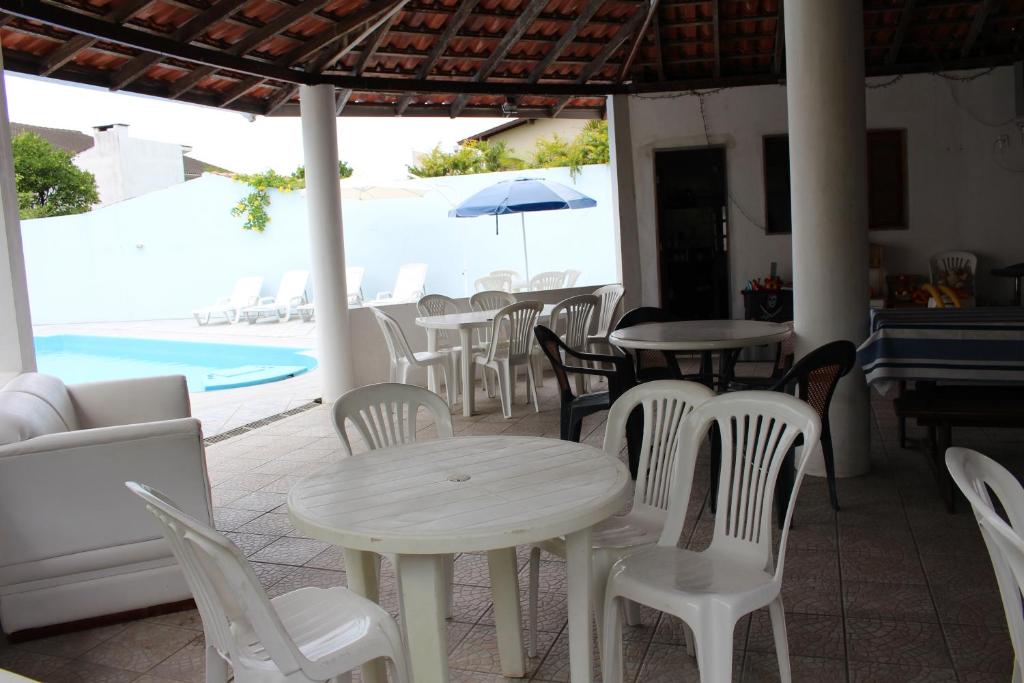  Apartamento com piscina perto da praia