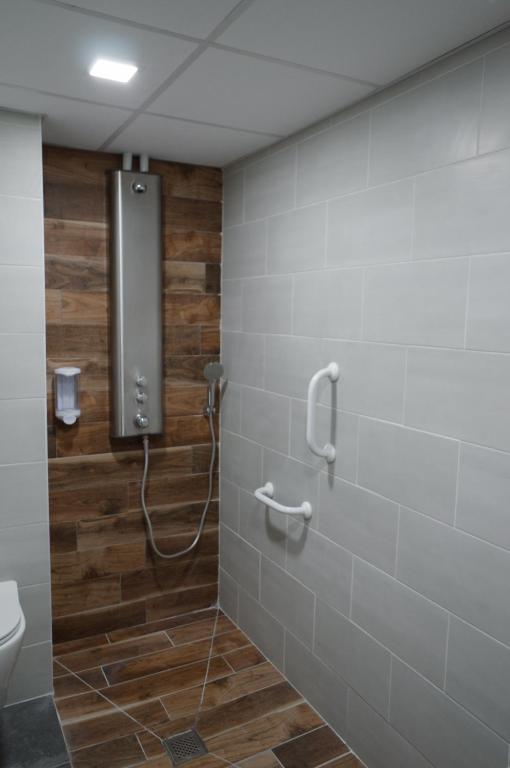 Koupelna v ubytování BodyGo Hostel