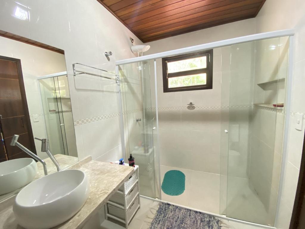  Casa Macuco - com piscina e na praia de Camburi