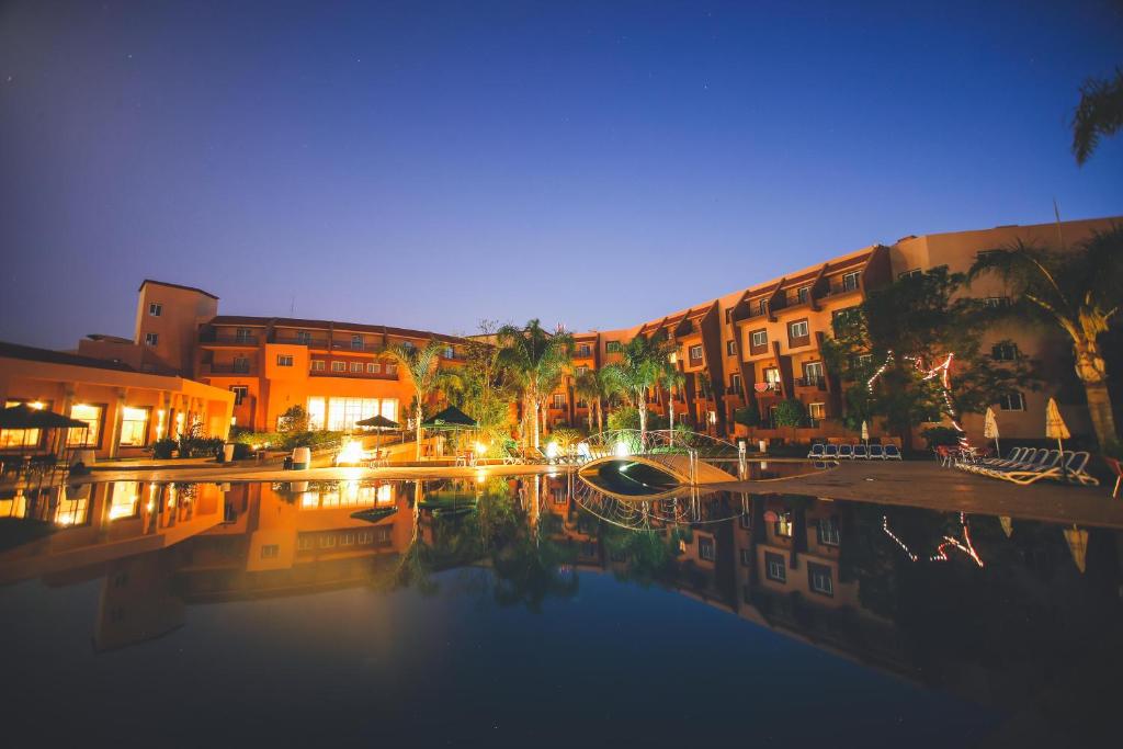 Bazén v ubytování Hotel Menzeh Dalia nebo v jeho okolí