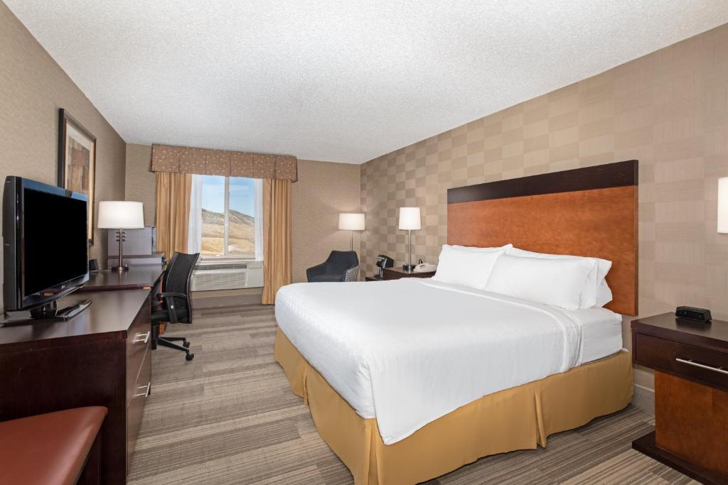 Holiday Inn Express Hotel & Suites Littleton by IHG photo