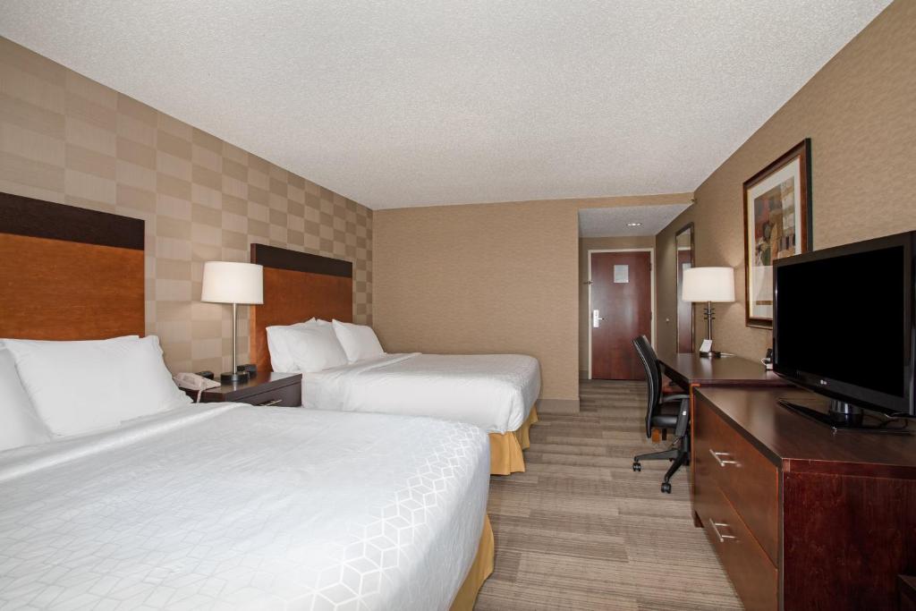 Holiday Inn Express Hotel & Suites Littleton by IHG photo