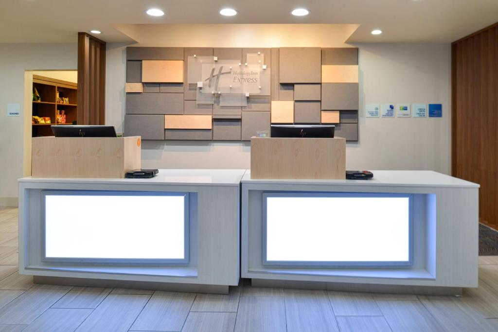 Holiday Inn Express Lodi by IHG photo