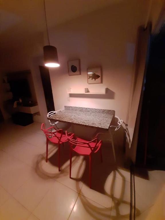  APTO PERTINHO DA PRAIA - Lindo e Equipado! Internet e 3 Tvs - Completo!