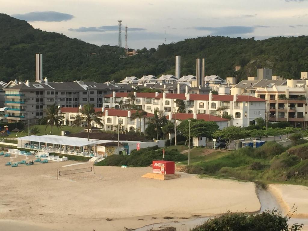  Duplex pé na areia Praia Brava
