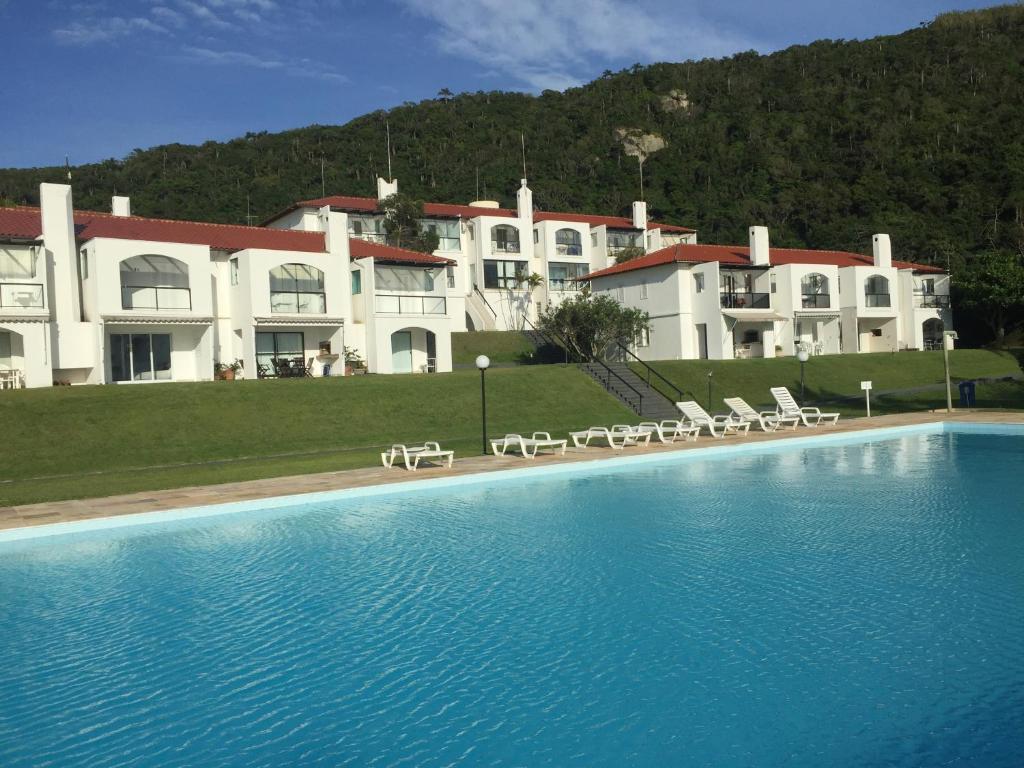  Duplex pé na areia Praia Brava