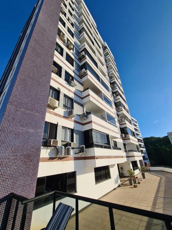  Apartamento próximo ao Porto da Barra