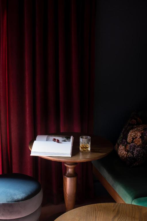 The Central Hotel Queenstown, A Naumi Chapter - Resim 14