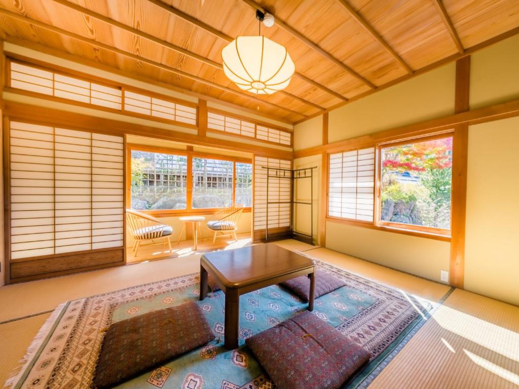 Posezení v ubytování 高野山 宿坊 恵光院 -Koyasan Syukubo Ekoin Temple-