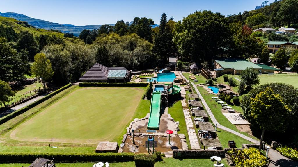 Gooderson Gooderson Drakensberg Gardens Golf & Spa Resort, Drakensberg Garden ...