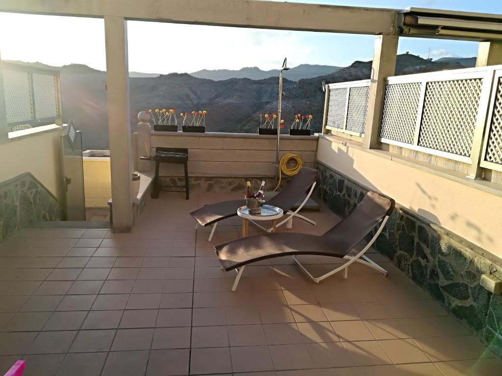 Apartment with 2 bedrooms in Mogan with wonderful mountain ...