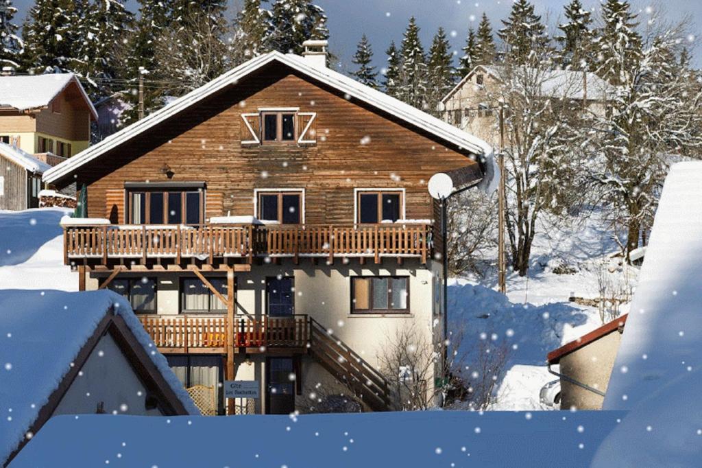 Chalet de 7 chambres a Les Moussieres avec magnifique vue sur la montagne terrasse amenagee et WiFi a 600 m des pistes