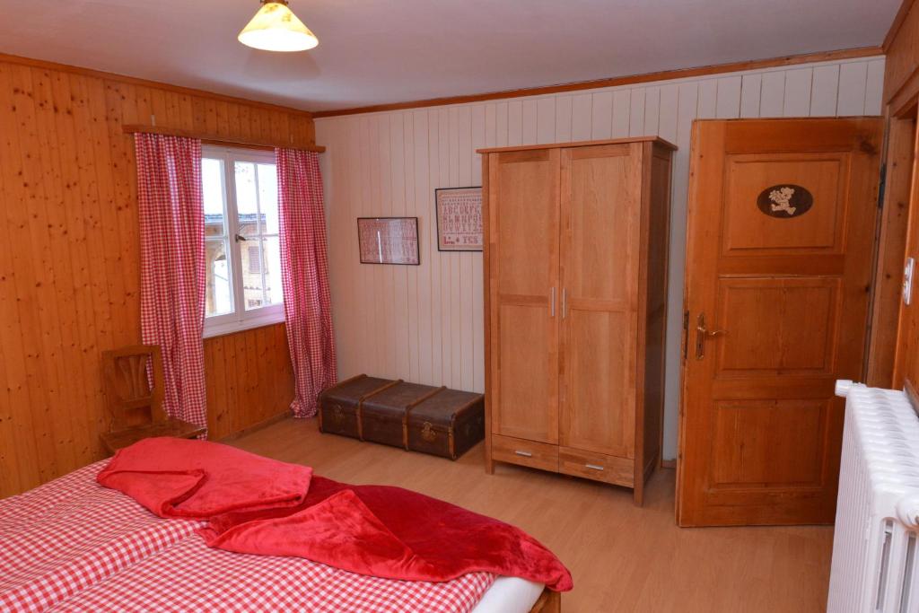 Postel nebo postele na pokoji v ubytování Alte Post mit Geschichte und Restaurant