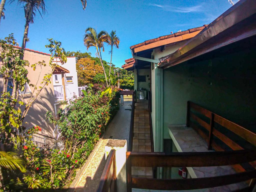  Praia de Maranduba - Em frente ao Mar - Apto Duplo para até 12 pessoas - Internet para Home Office - 150Mb fibra ótica