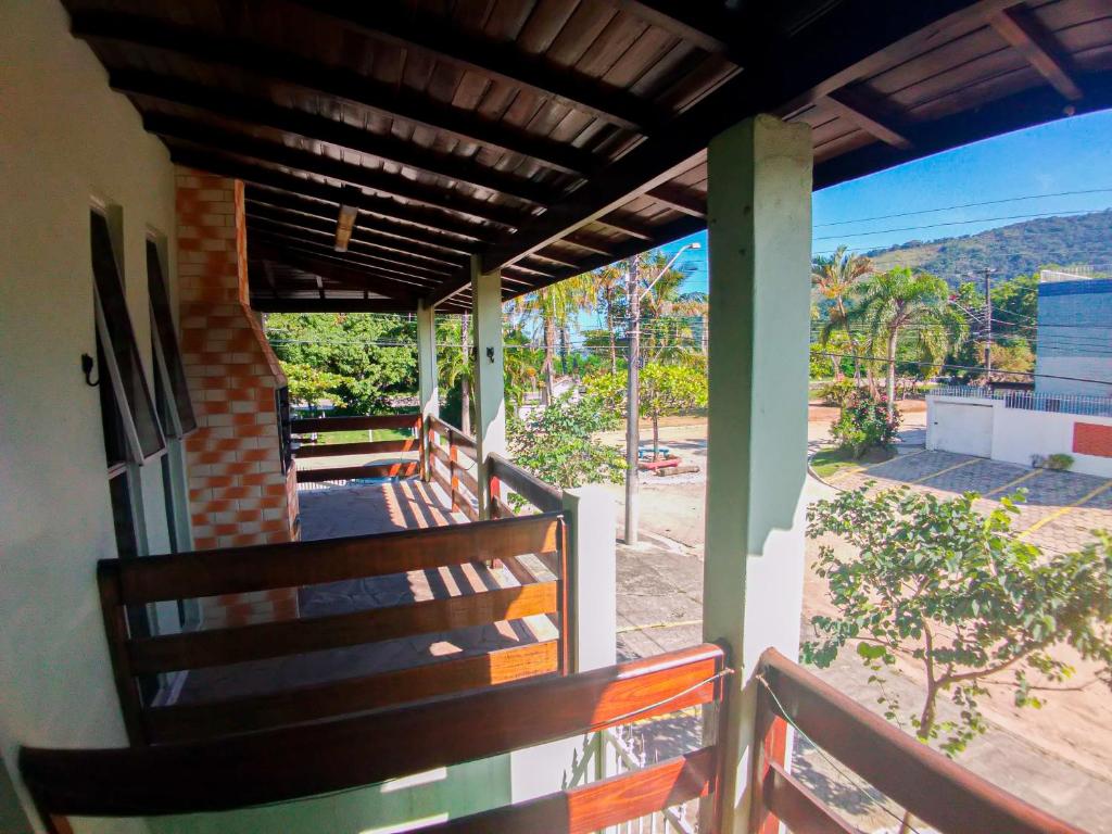  Praia de Maranduba - Em frente ao Mar - Apto Duplo para até 12 pessoas - Internet para Home Office - 150Mb fibra ótica