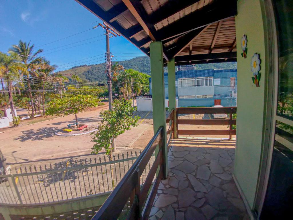  Praia de Maranduba - Em frente ao Mar - Apto Duplo para até 12 pessoas - Internet para Home Office - 150Mb fibra ótica