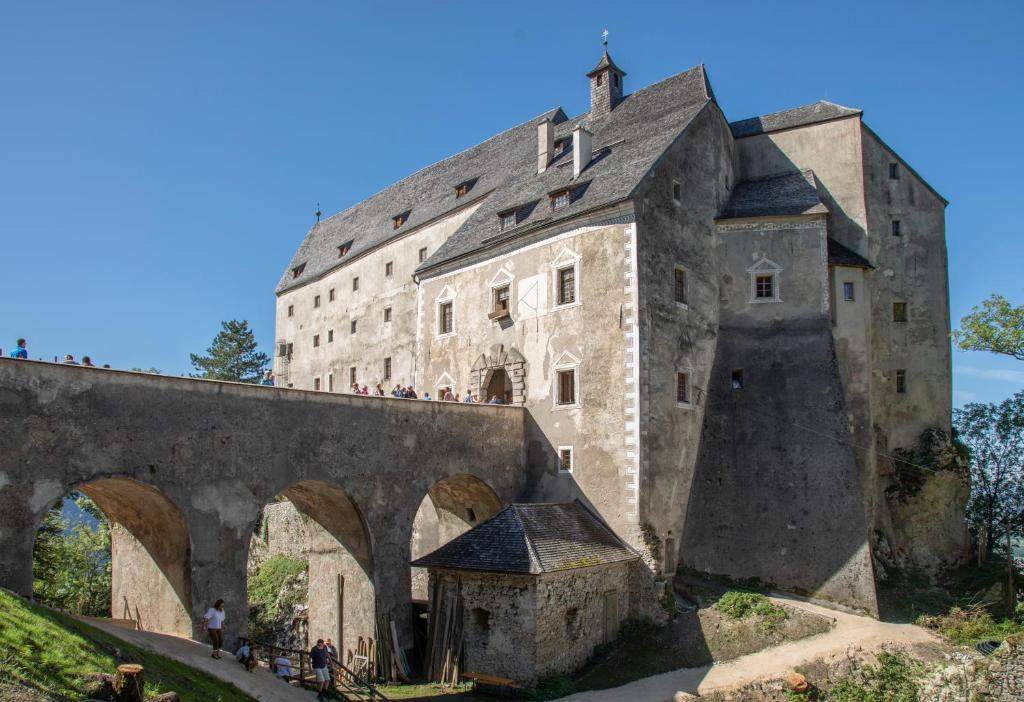 Fotografie z fotogalerie ubytování Burg Altpernstein v destinaci Untermicheldorf