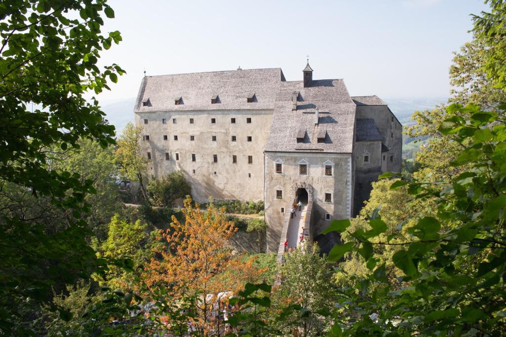 Fotografie z fotogalerie ubytování Burg Altpernstein v destinaci Untermicheldorf