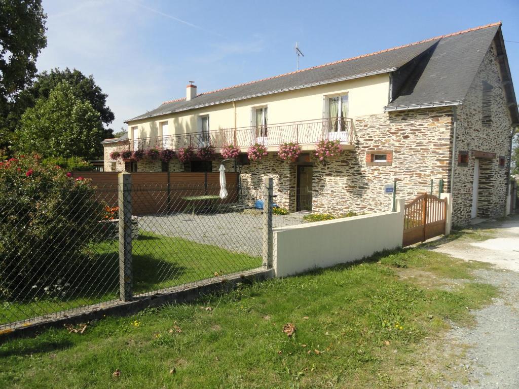 Gîte les blés dorés à 7 km de DERVAL. - Apartamento De Dos Dormitorios
