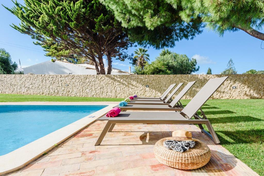 Villa Protea - 5 bedroom, beach, air-con, wifi