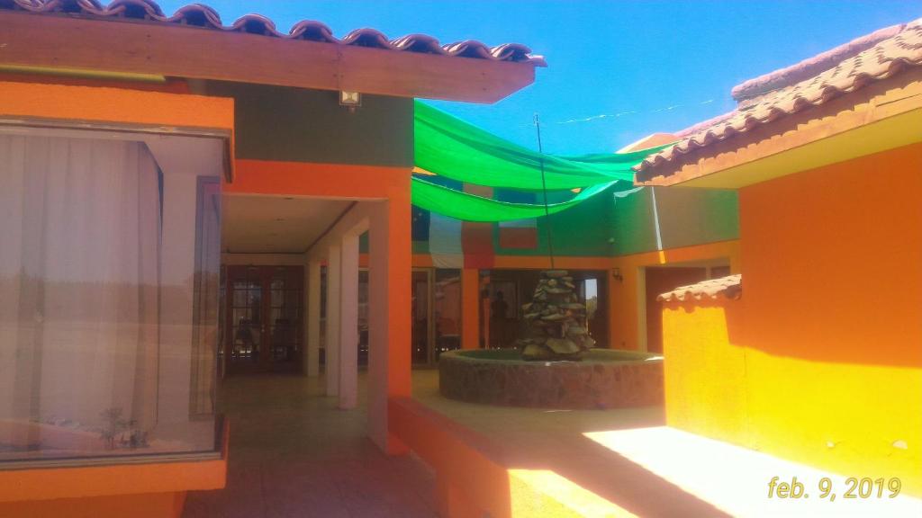 Budova, kde se hotel nachází