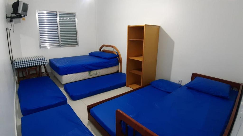  Sala-living/ 1 quadra da praia