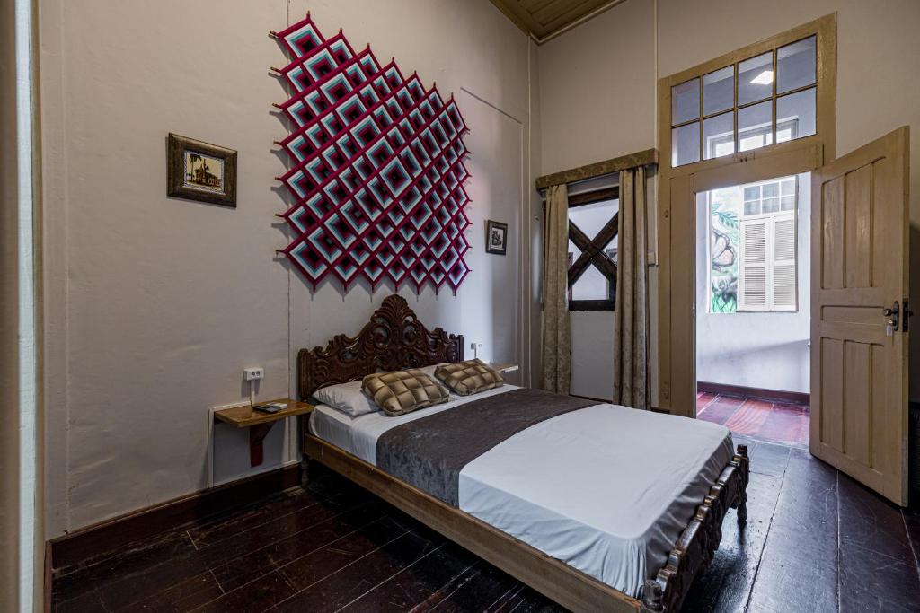  Reviver Hostel