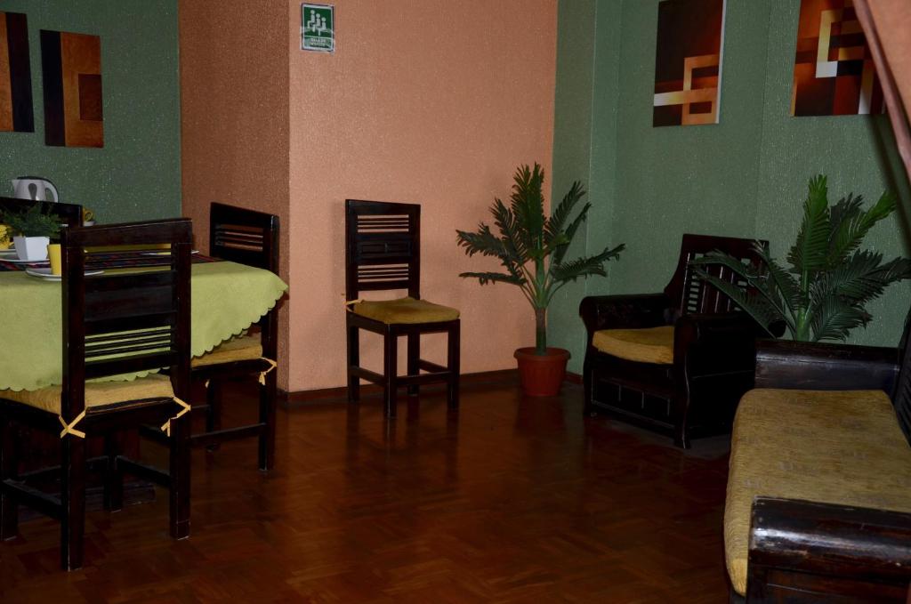 Posezení v ubytování La Estación Hostal