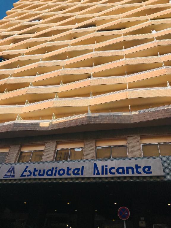 Beach Suite, city & mountain view, Alicante – Updated 2023 Prices