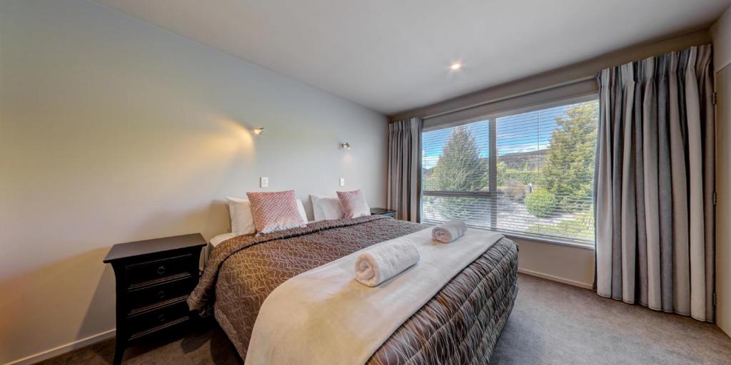 Postel nebo postele na pokoji v ubytování Alpine Resort Wanaka THC Hotels and Resorts