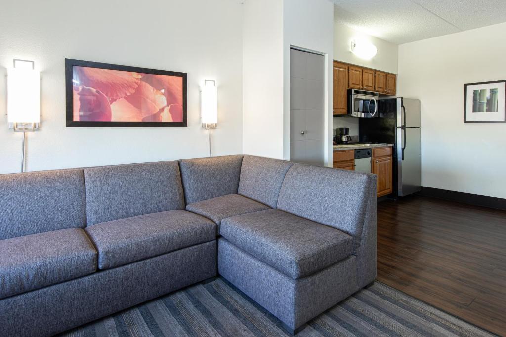 Hyatt House Chicago Schaumburg - Queen Room With Accessible Tub - Disability Access