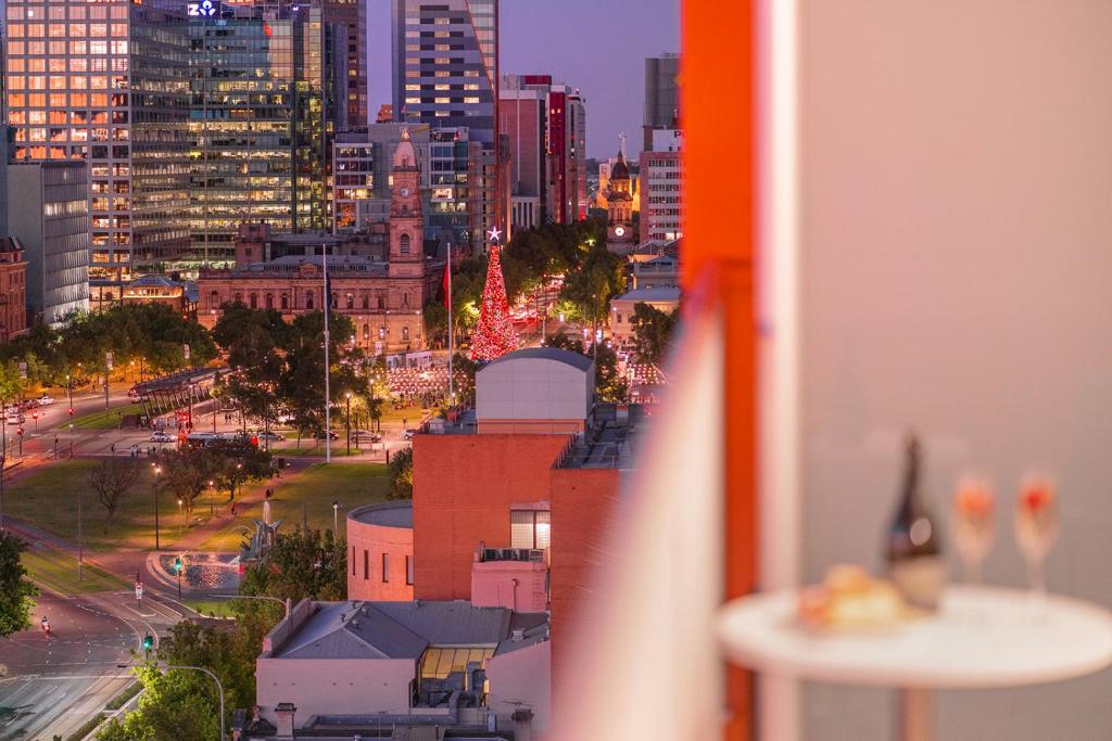 Nespecifikovaný výhled na destinaci Adelaide nebo výhled na město při pohledu z hotelu